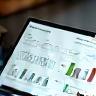 Modernes Flottenmanagement Dashboard auf Tablet